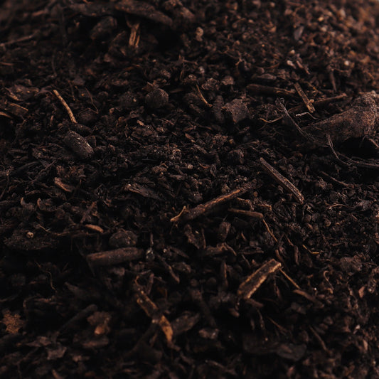 Kompost-Qualitätskompost-Gärtnerkompost-LivingSoil-Huminkompost-Bio-Grünschnitt_online-kaufen-Grundstoff