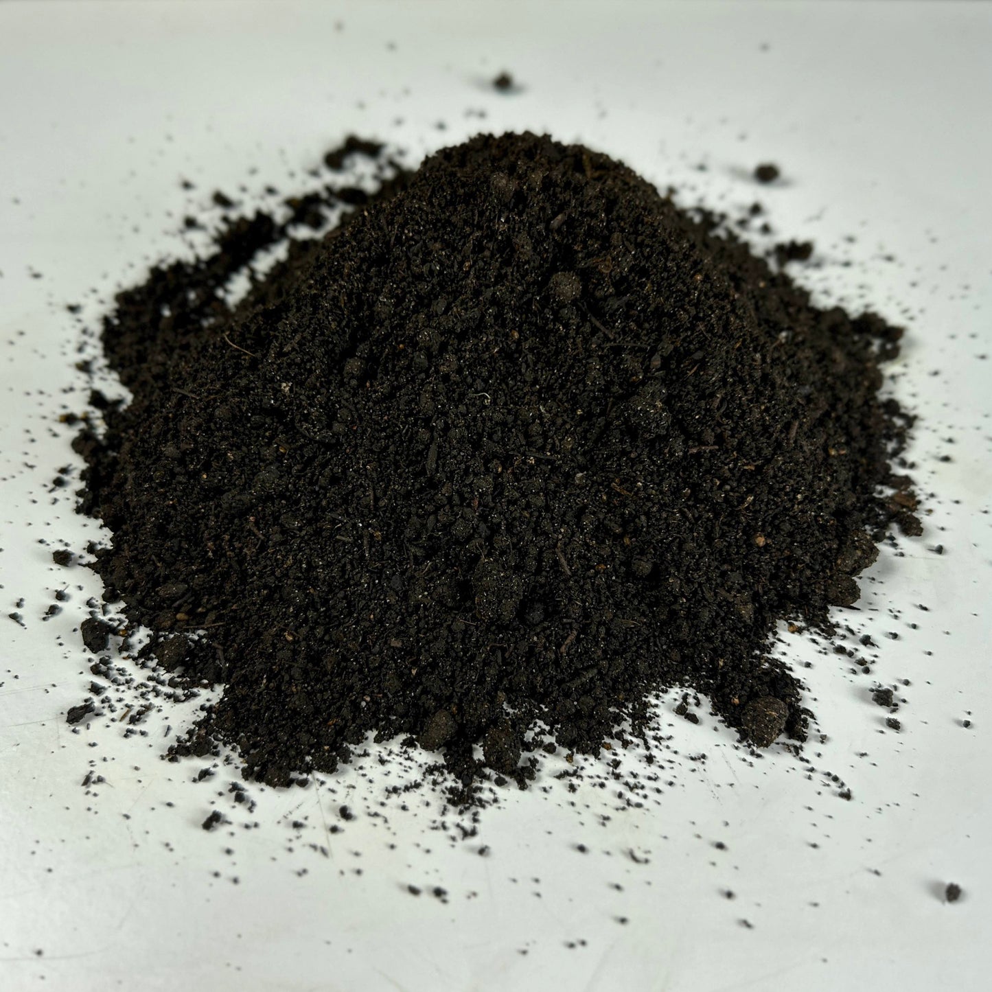 Wurmhumus_Wurmkompost_Wurmdung_Wormcastings_Vermicompost_LivingSoil_Bioanbau_Bodenaktivator_Bodenverbesserer_10Liter_5Liter