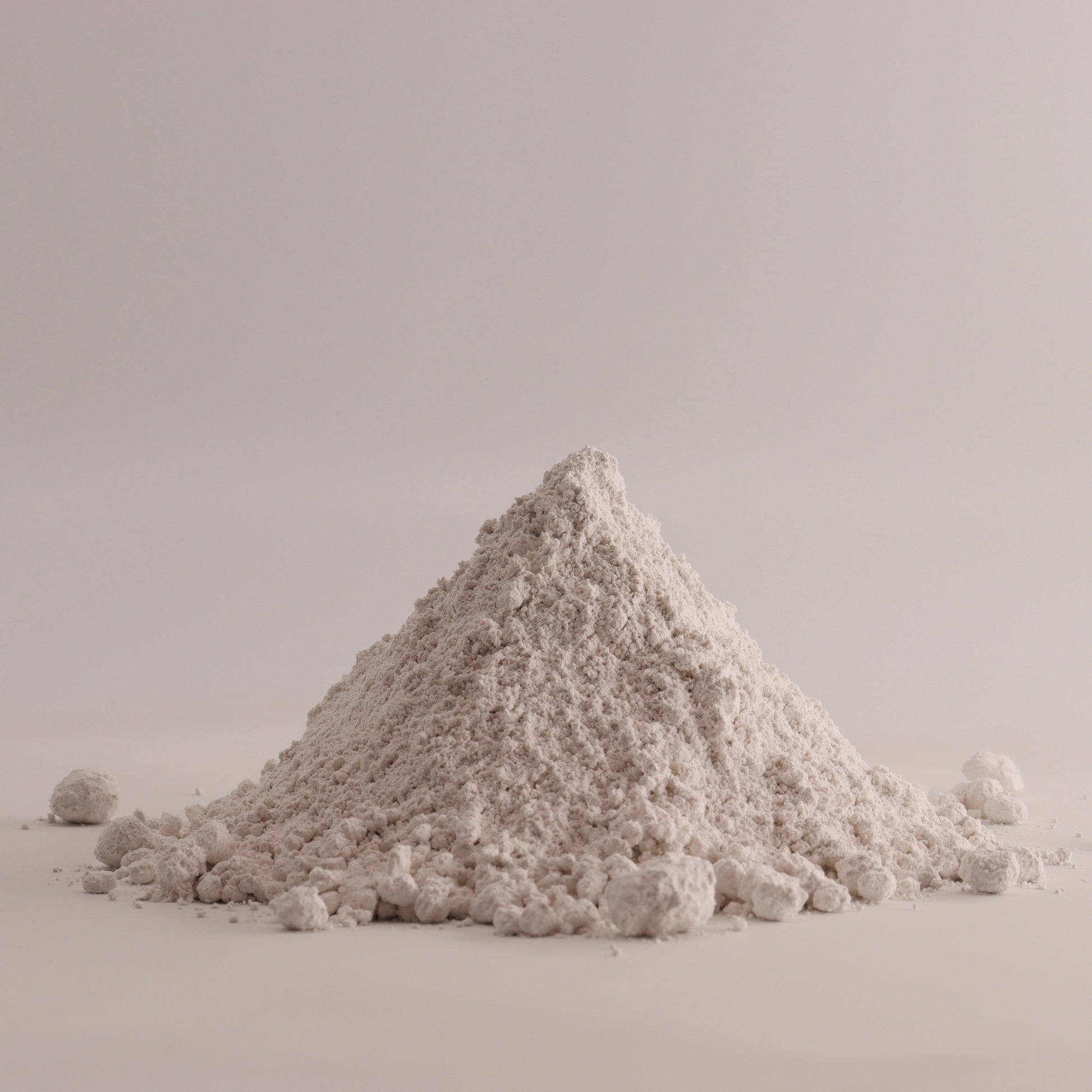 Gartengips_Naturgips_Gypsum_Gipsdünger_Calciumsulfat_Bodenaktivator_LivingSoil