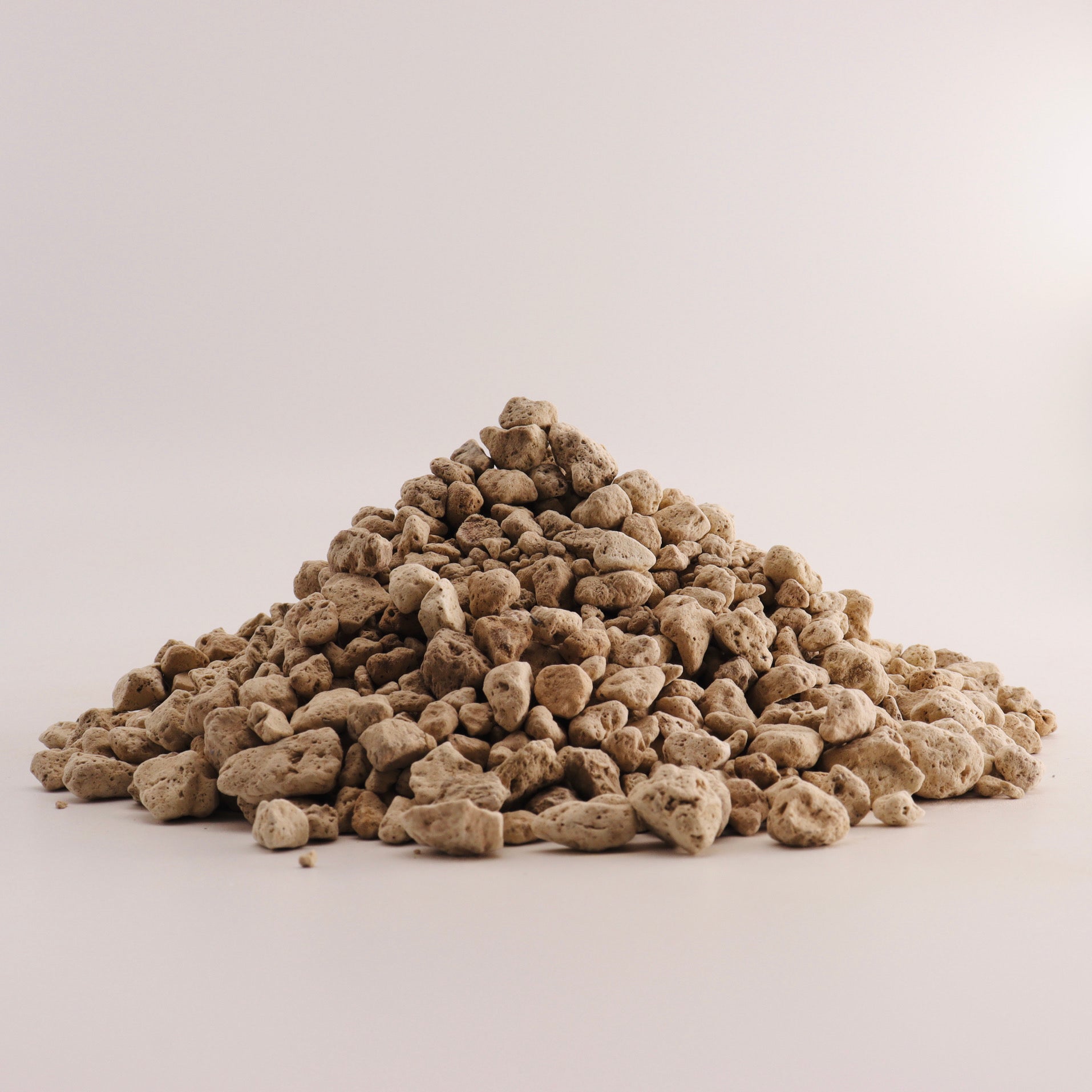 Bims_Bimsstein_Pumice_Edelbims_LivingSoil_Garten_Mulch_Grundstoff